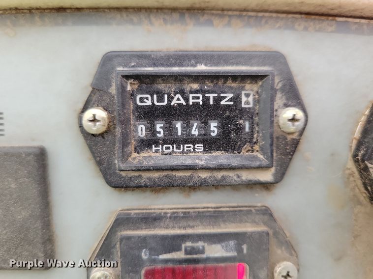 image for item IQ9902 Tennant 6100  sweeper