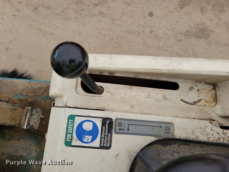 image for item IQ9902 Tennant 6100  sweeper