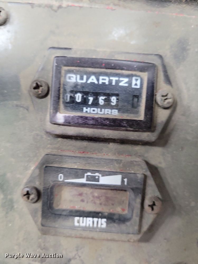 image for item IQ9903 Tennant 5680  sweeper