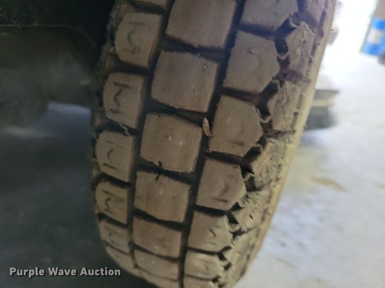 image for item IQ9903 Tennant 5680  sweeper