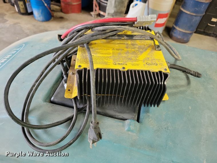 image for item IQ9903 Tennant 5680  sweeper