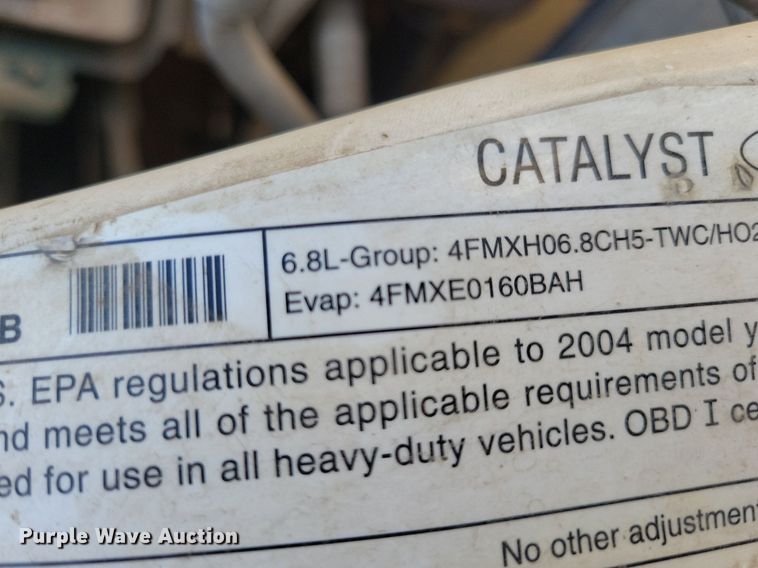 image for item IQ9930 2004 Ford F350 Super Duty XL  utility bed pickup truck