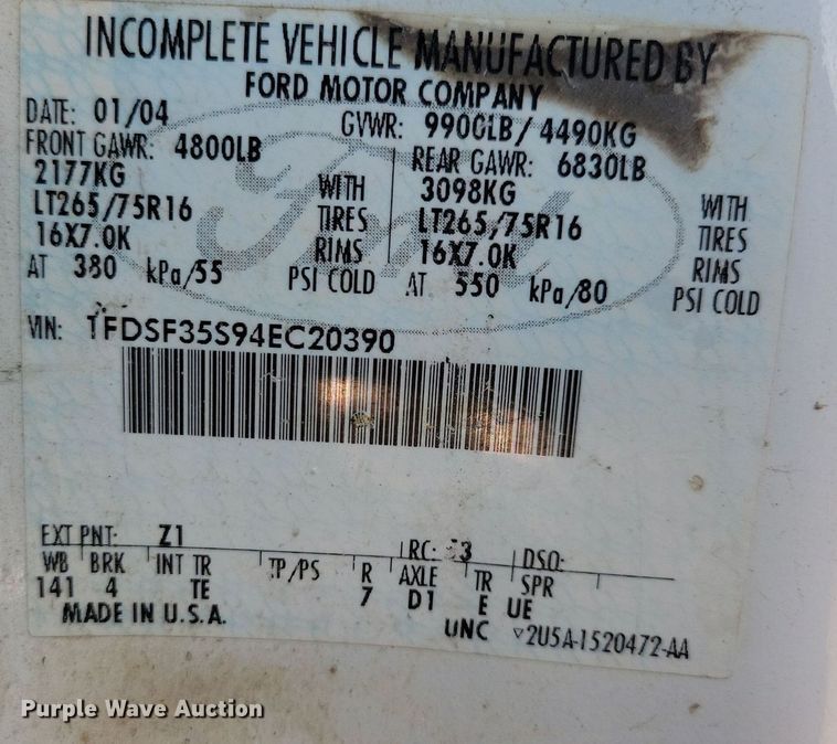 image for item IQ9930 2004 Ford F350 Super Duty XL  utility bed pickup truck