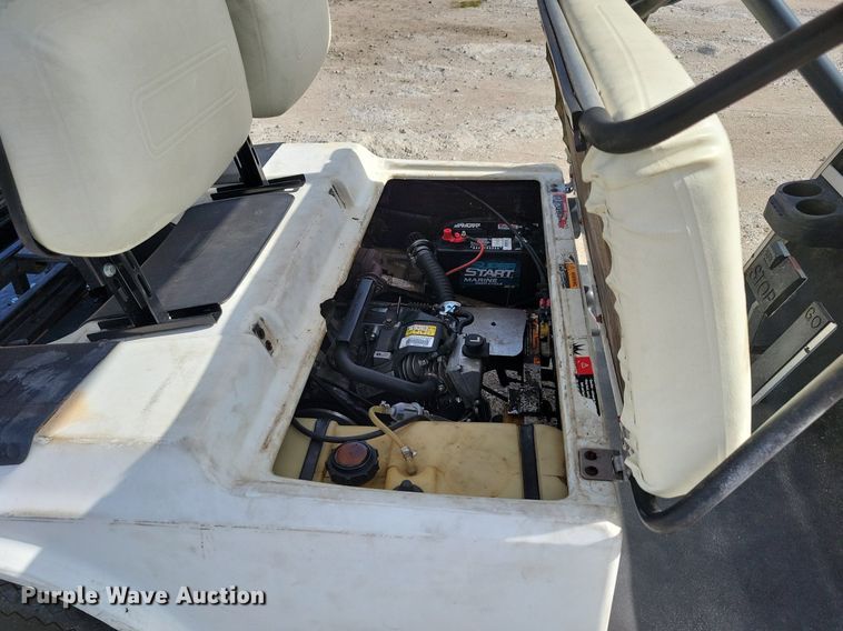 image for item IQ9935 Club Car  golf cart