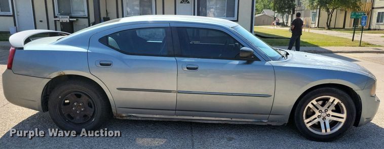 image for item IQ9937 2006 Dodge Charger  sedan