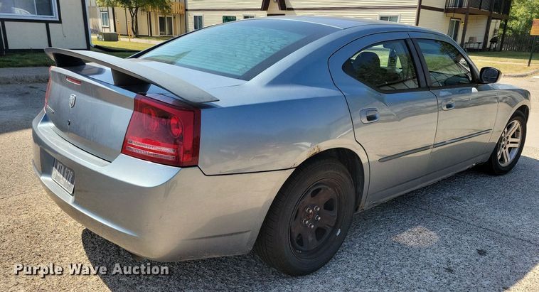 image for item IQ9937 2006 Dodge Charger  sedan