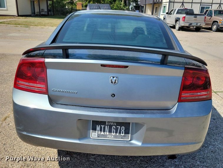 image for item IQ9937 2006 Dodge Charger  sedan