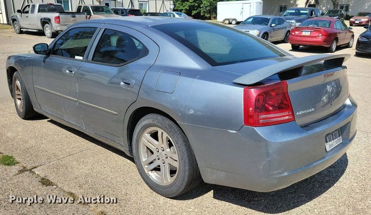 image for item IQ9937 2006 Dodge Charger  sedan