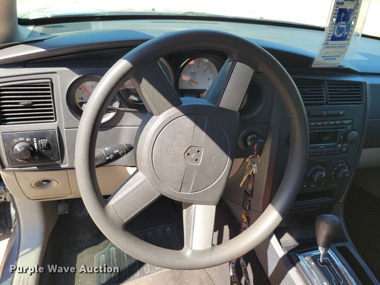 image for item IQ9937 2006 Dodge Charger  sedan