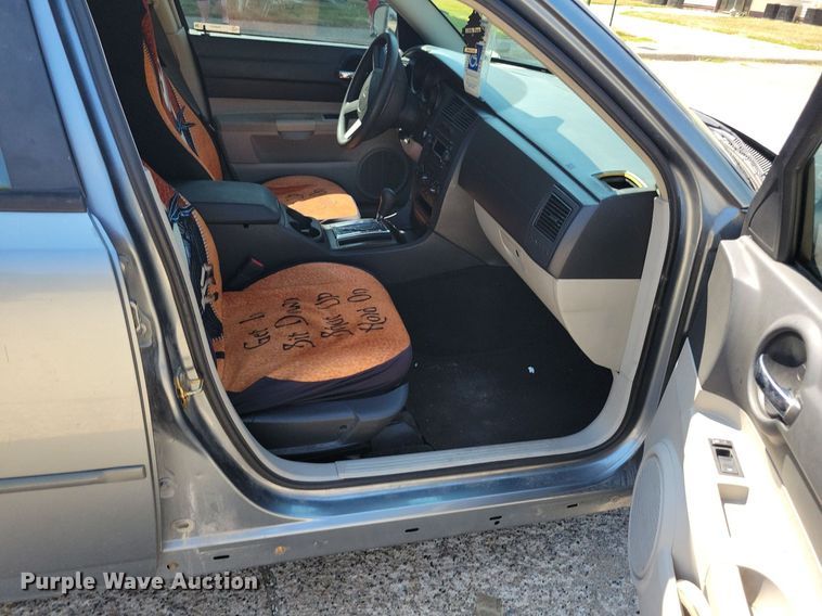 image for item IQ9937 2006 Dodge Charger  sedan