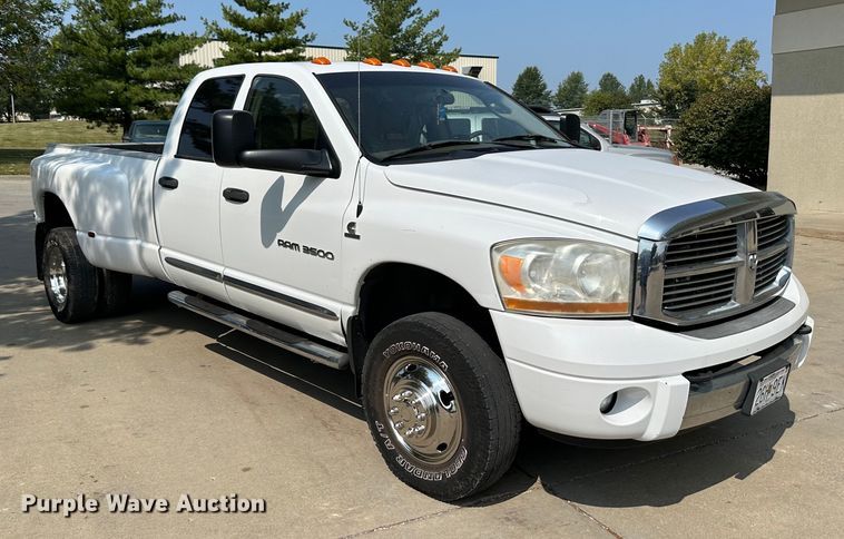 image for item JD9041 2006 Dodge Ram 3500  Quad Cab pickup truck