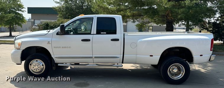 image for item JD9041 2006 Dodge Ram 3500  Quad Cab pickup truck