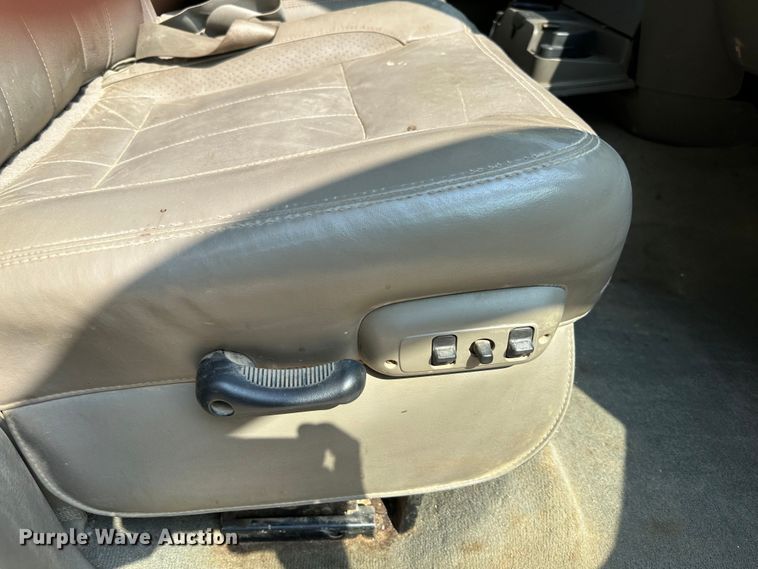 image for item JD9041 2006 Dodge Ram 3500  Quad Cab pickup truck