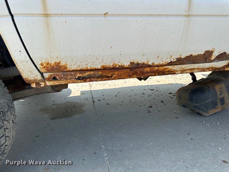 image for item JD9042 1995 Dodge Ram 3500  flatbed pickup truck