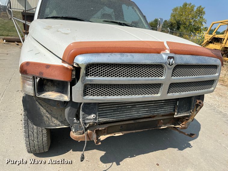 image for item JD9042 1995 Dodge Ram 3500  flatbed pickup truck