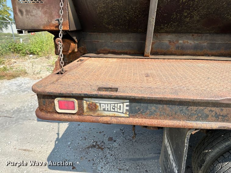 image for item JD9042 1995 Dodge Ram 3500  flatbed pickup truck