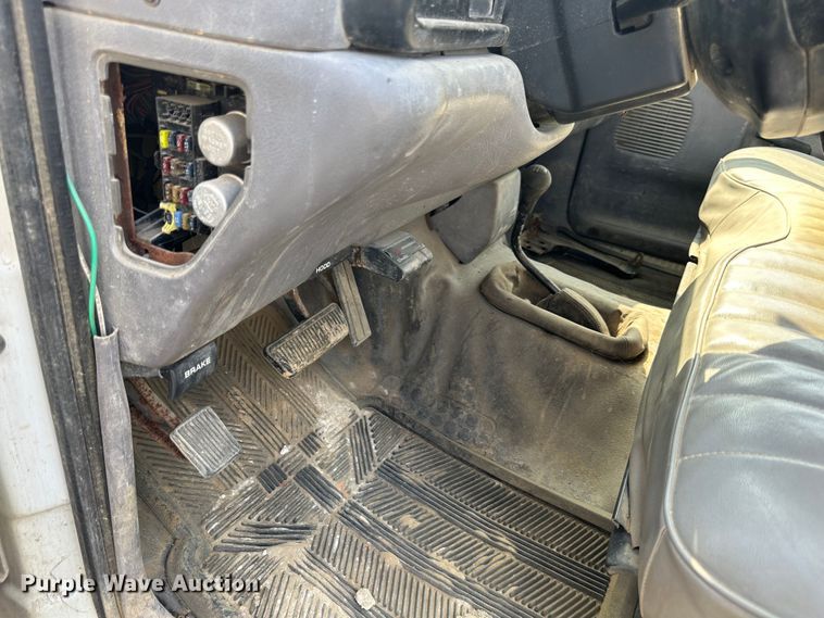 image for item JD9042 1995 Dodge Ram 3500  flatbed pickup truck