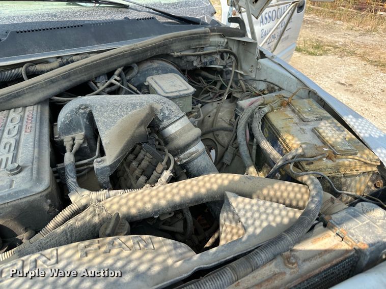 image for item JD9042 1995 Dodge Ram 3500  flatbed pickup truck