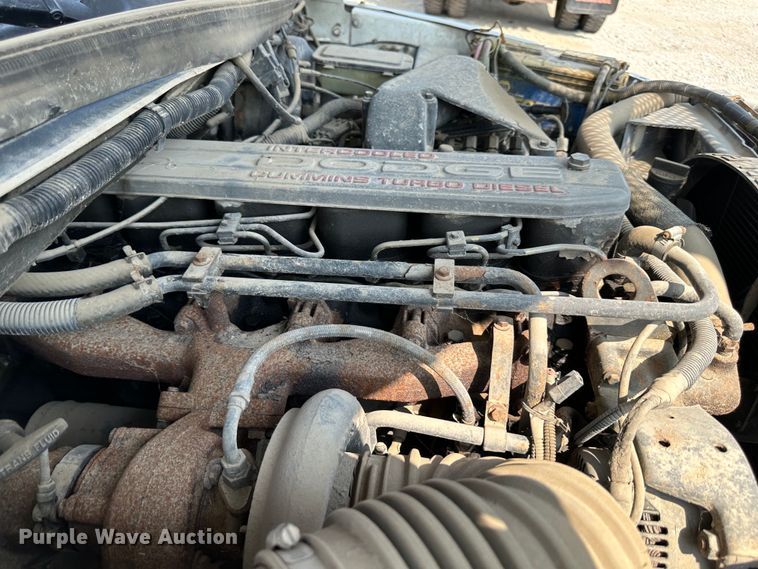 image for item JD9042 1995 Dodge Ram 3500  flatbed pickup truck