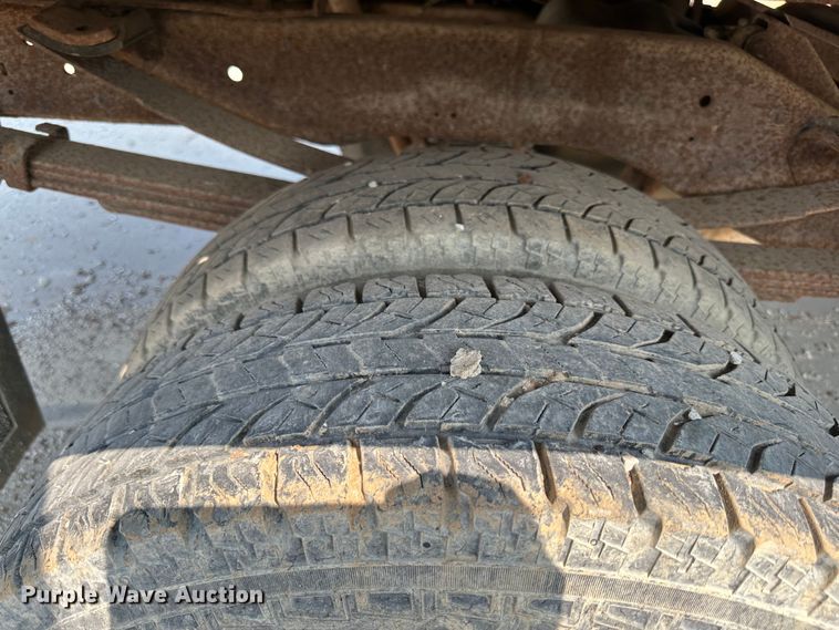 image for item JD9042 1995 Dodge Ram 3500  flatbed pickup truck