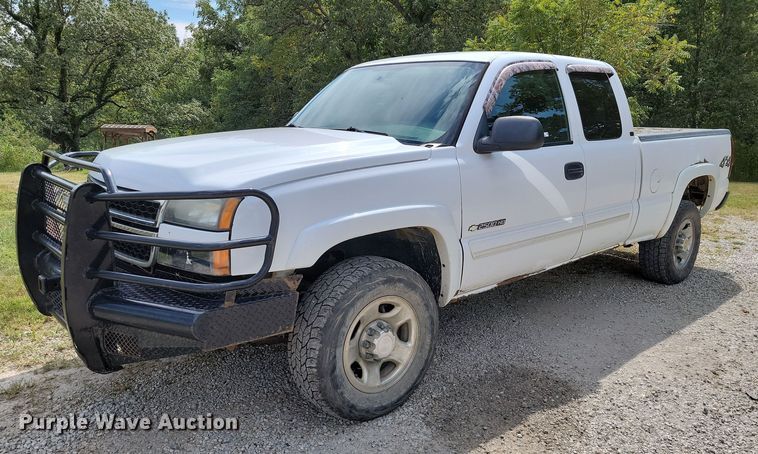 image for item JE9531 2007 Chevrolet Silverado 2500HD  Ext. Cab pickup truck