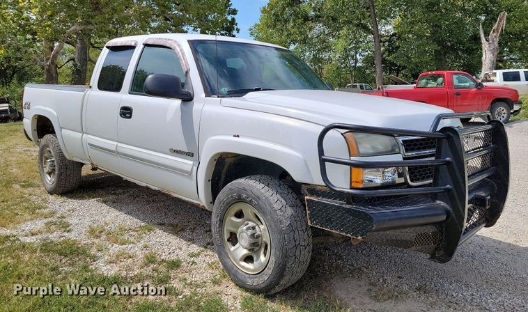 image for item JE9531 2007 Chevrolet Silverado 2500HD  Ext. Cab pickup truck