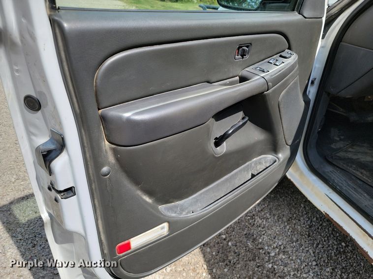 image for item JE9531 2007 Chevrolet Silverado 2500HD  Ext. Cab pickup truck