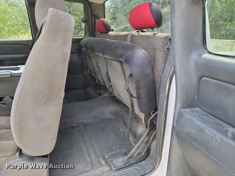 image for item JE9531 2007 Chevrolet Silverado 2500HD  Ext. Cab pickup truck