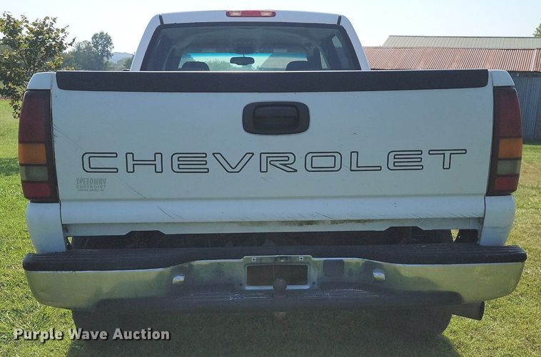 image for item JE9537 2007 Chevrolet Silverado 2500HD Crew Cab pickup truck