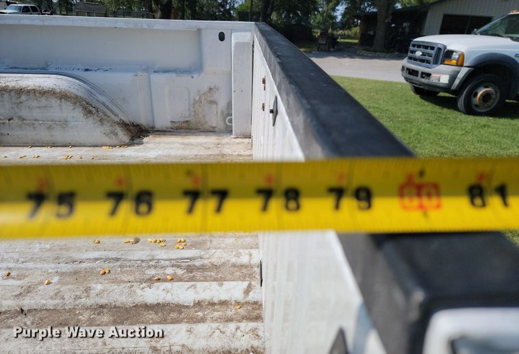 image for item JE9537 2007 Chevrolet Silverado 2500HD Crew Cab pickup truck