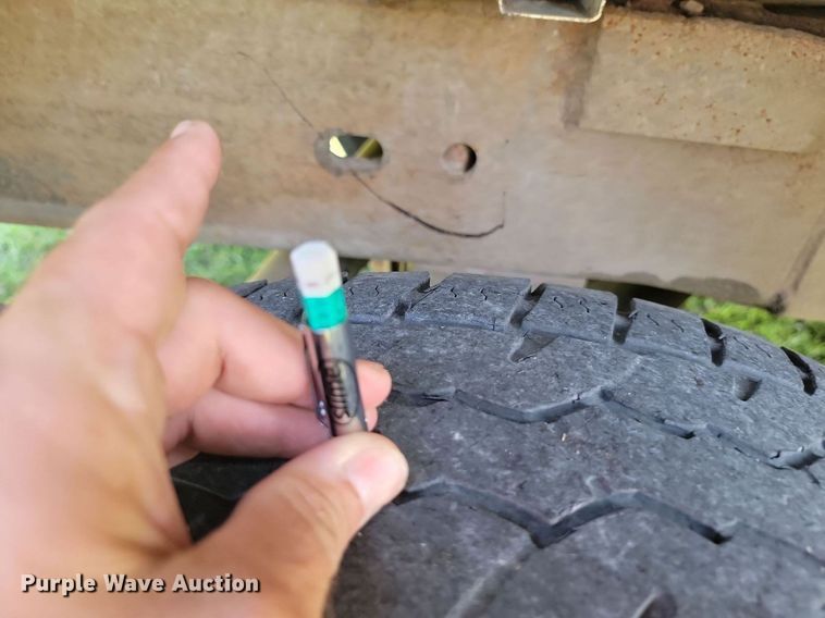 image for item JE9537 2007 Chevrolet Silverado 2500HD Crew Cab pickup truck