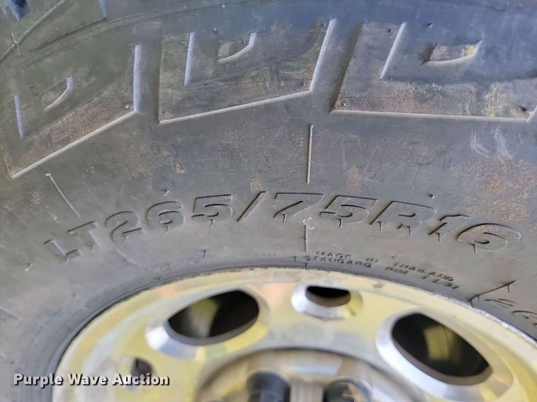 image for item JE9537 2007 Chevrolet Silverado 2500HD Crew Cab pickup truck