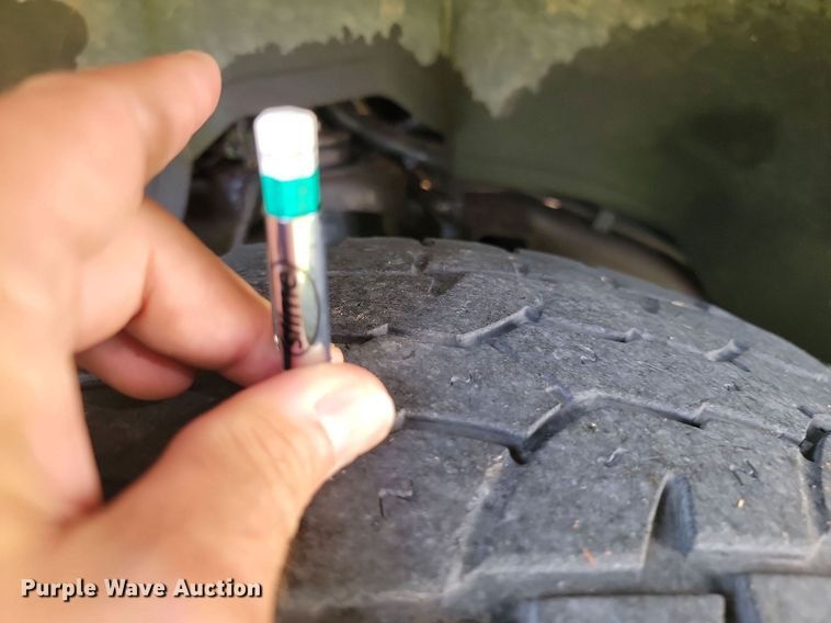 image for item JE9537 2007 Chevrolet Silverado 2500HD Crew Cab pickup truck