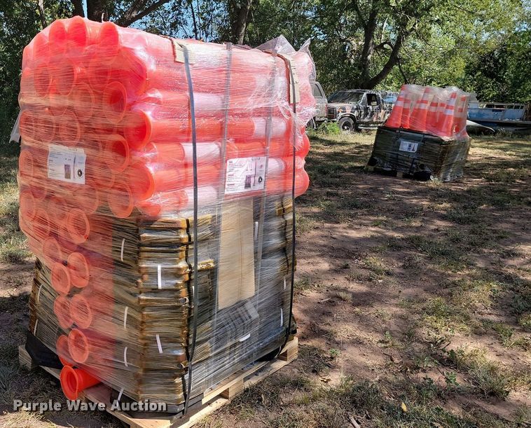 image for item JE9540 (100) safety cones