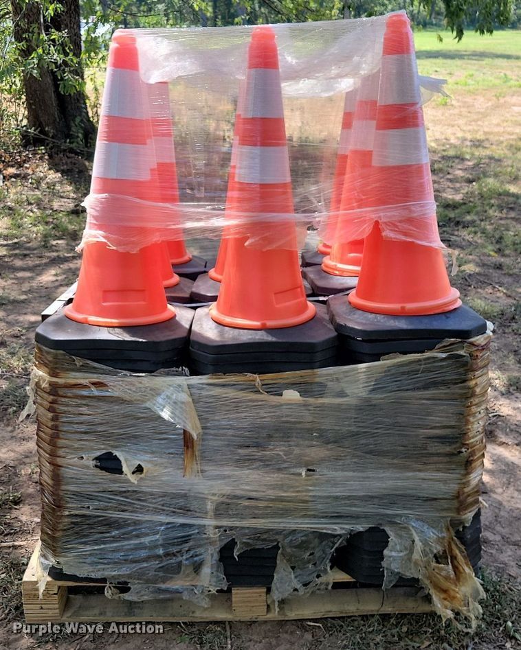 image for item JE9541 (250) safety cones