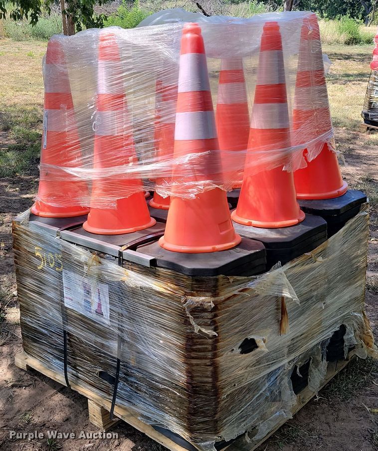 image for item JE9541 (250) safety cones