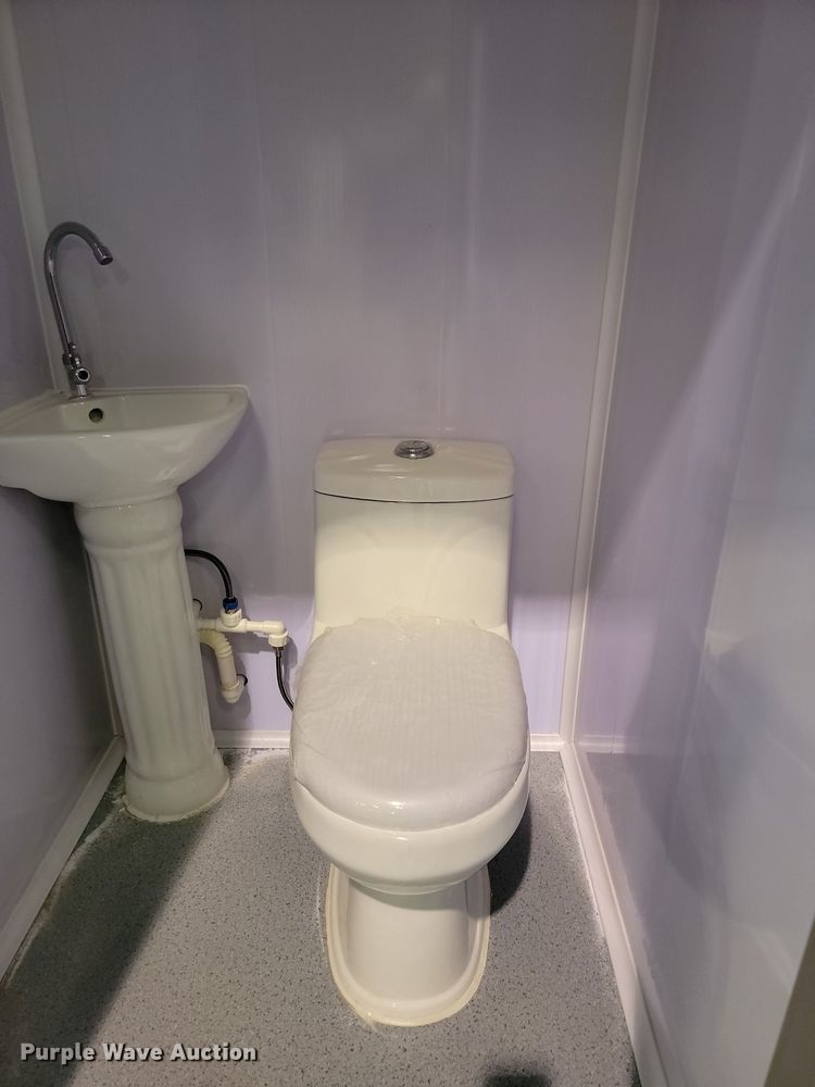 image for item JE9542 Portable restroom