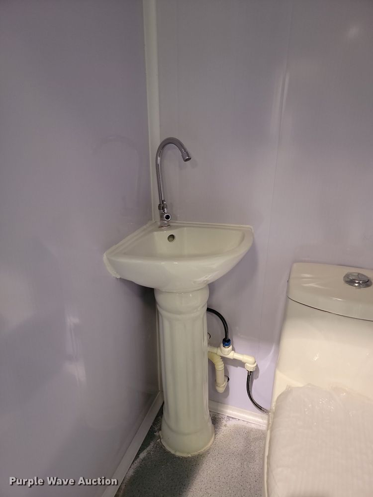 image for item JE9542 Portable restroom