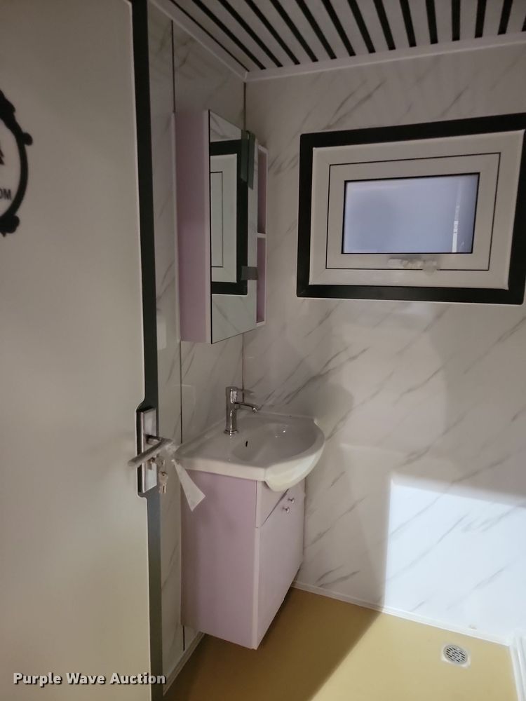 image for item JE9543 Portable restroom