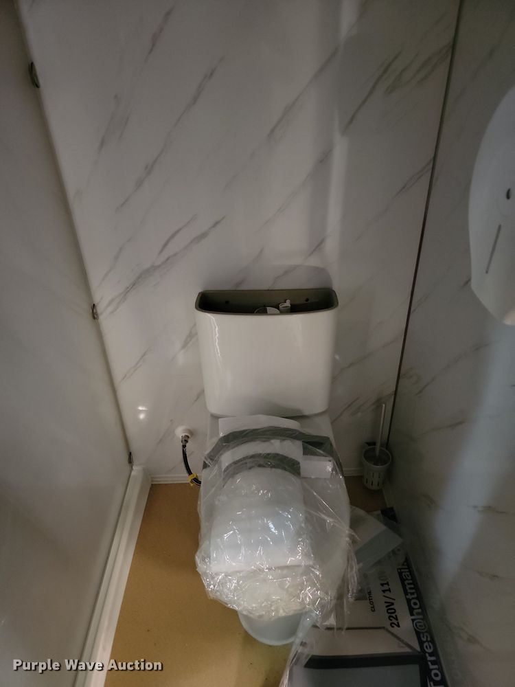 image for item JE9543 Portable restroom