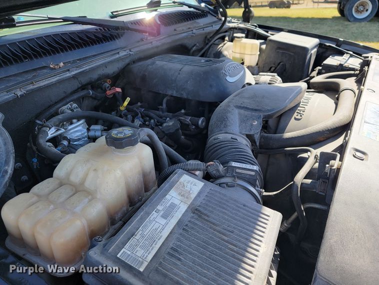 image for item JL9346 2002 Chevrolet Silverado 1500  Ext. Cab pickup truck