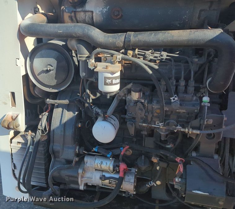 image for item KB9380 2005 Bobcat S250  skid steer loader