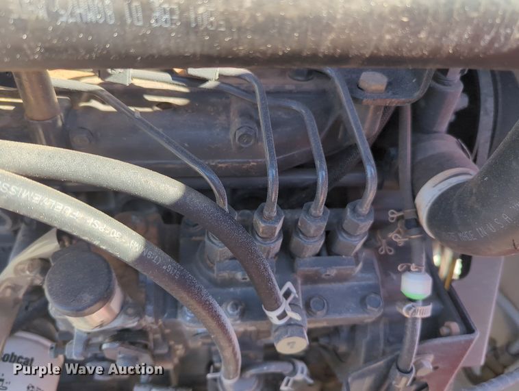 image for item KB9380 2005 Bobcat S250  skid steer loader