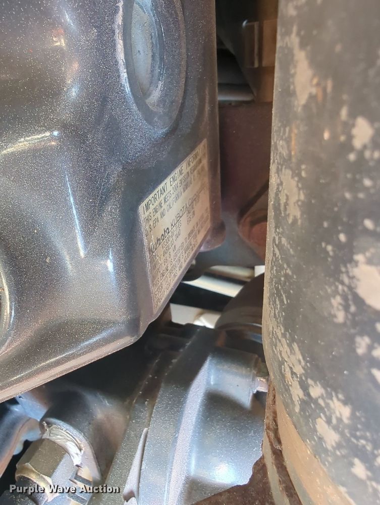 image for item KB9380 2005 Bobcat S250  skid steer loader