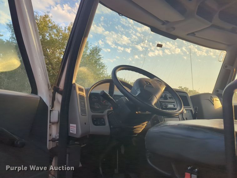 image for item KB9391 2012 International 4300  vacuum truck