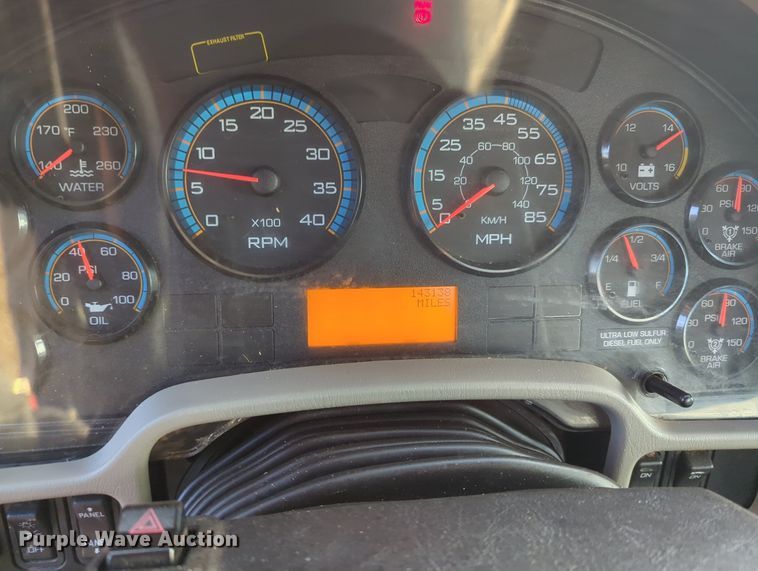 image for item KB9391 2012 International 4300  vacuum truck