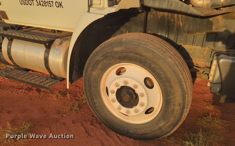 image for item KB9391 2012 International 4300  vacuum truck