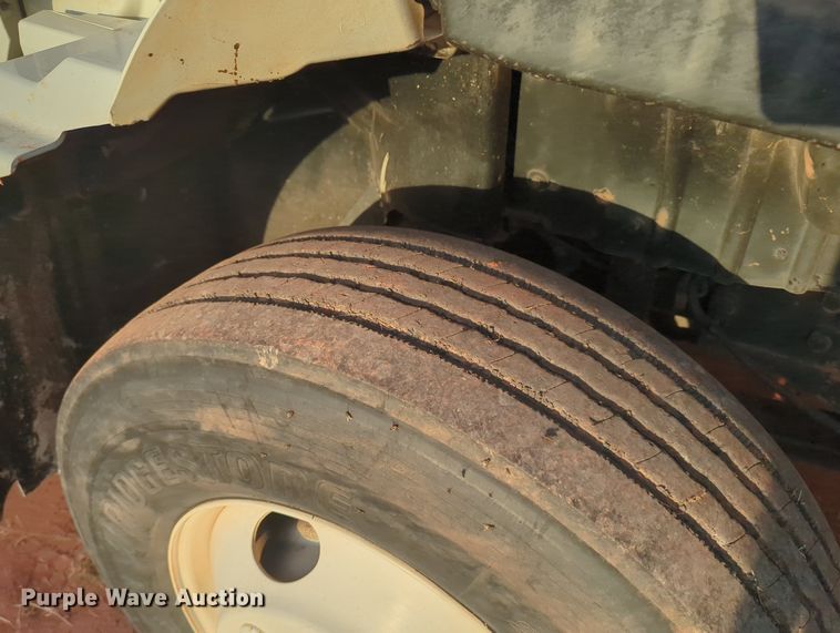 image for item KB9391 2012 International 4300  vacuum truck