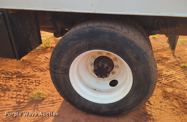 image for item KB9391 2012 International 4300  vacuum truck