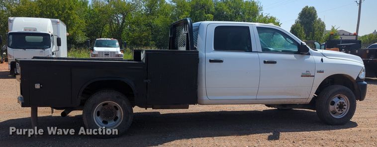 image for item KB9403 2018 Dodge Ram 3500HD  Crew Cab flatbed pickup truck